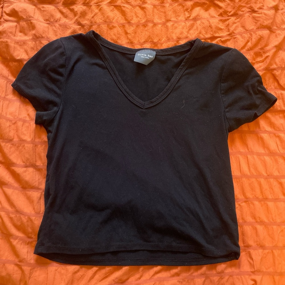Black V-Neck Short Sleeve Tee